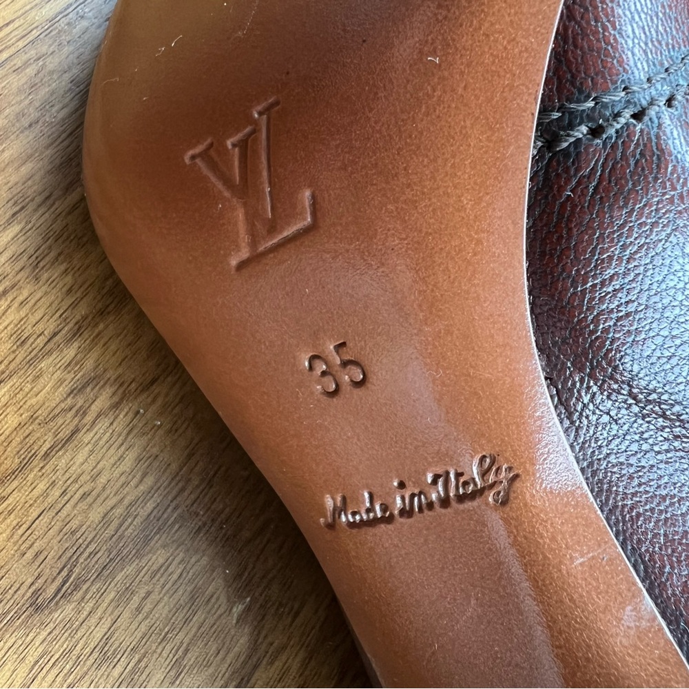 Louis Vuitton Leather heel boots with bow and buckle detail - Picture 2 of 7